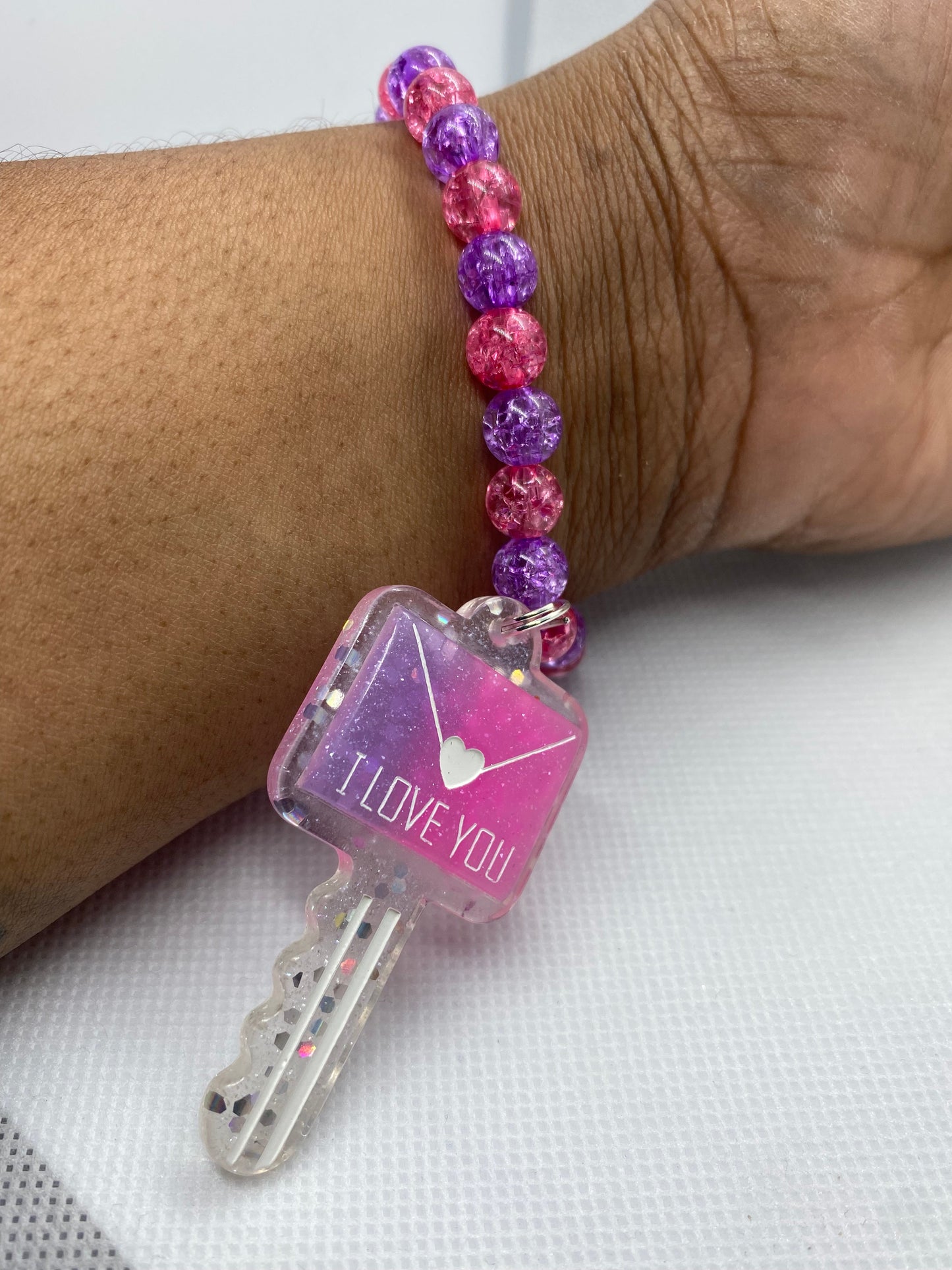 Crackle Beaded Bracelet with Charm